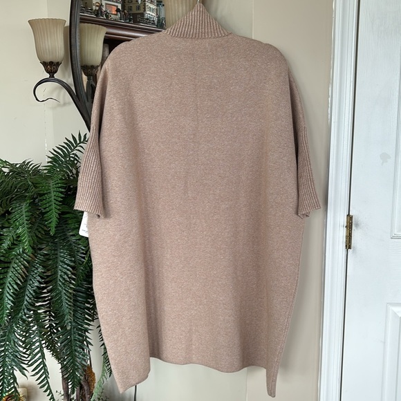 NWT KERISMA OVERSIZED BOXY DRESS SCULPTURAL RIB TURTLENECK FITTED 3/4 SLEEVES - Picture 8 of 16